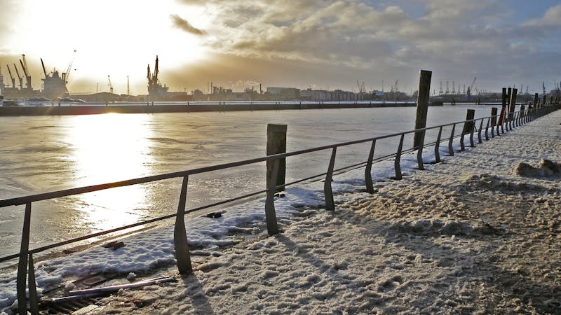 Hamburger Hafen im Winter